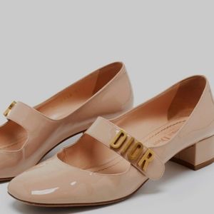 Christian Dior: Beige Patent Leather Baby D Mary Jane Pumps , Brand New, 7.5